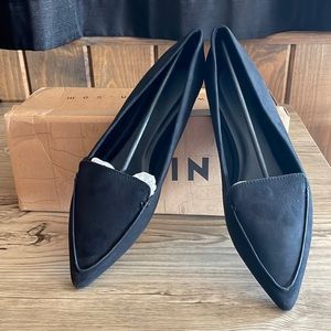 Black Pointed Toe Flats